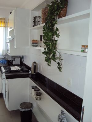 Vendo Urgente pela melhor oferta: Apartamento a 250m do Parque da Aclimação, 3 suítes sendo 1 máster