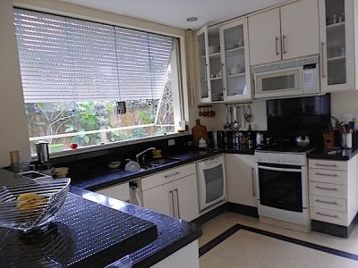 Casa a venda no centro de Búzios, 50m da rua das Pedras