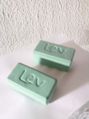 Sabão Ecológico Marca Lev - barra de 200 gramas 