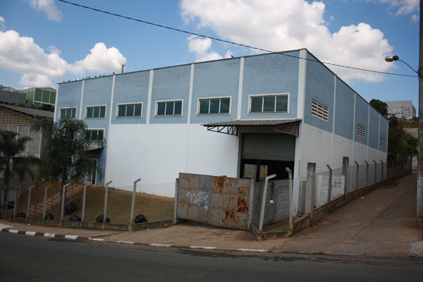 Ótimo Galpão em Santana de Parnaíba 1500m2 at. bairro Fazendinha!!