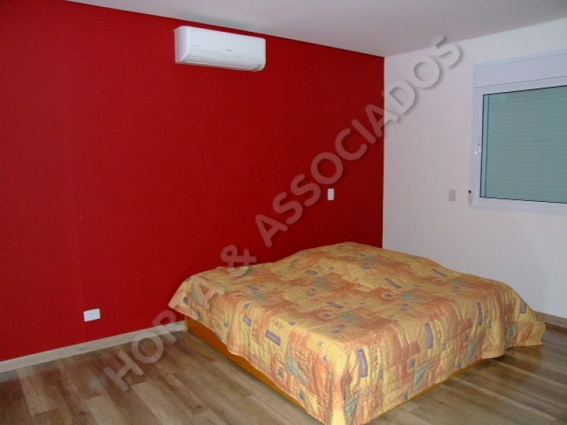 Sobrado de alto padrão em condomínio em Atibaia-SP 5 dormitórios