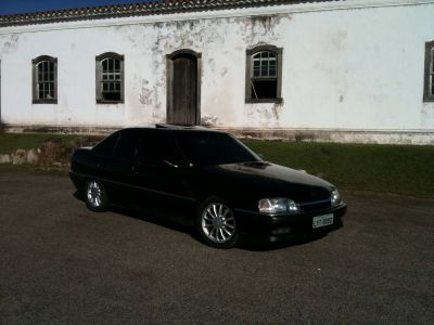 VENDO OMEGA CD 4.1 MANUAL ANO 95 PRETO - TOP DE LINHA C/ POWER TECH 17 - R$25.000!!! 