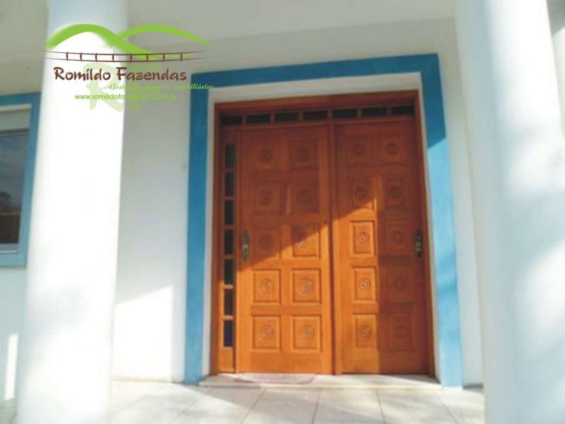 Excelente casa de 4 suite (condomínio)