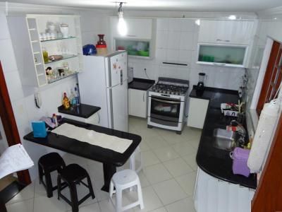 OPORTUNIDADE - SOBRADO