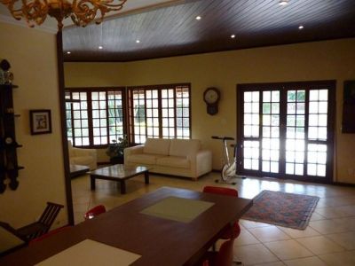 Campo Grande - Condomínio Clube 34 - Casa com 4 Quartos sendo 2 Suítes