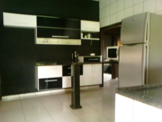 CASA COM PISCINA EM PIRENÓPOLIS