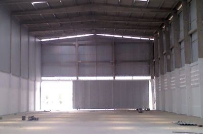 Armazém com 1.700 m² no Cabo, integrado a Condomínio