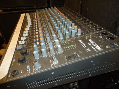 APARELHAGEM DE SOM POTENTE