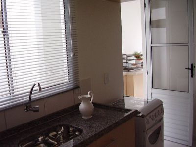 Casa Nova em Condomínio Fechado