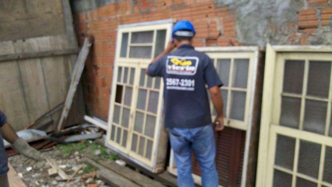 Serviços  demolidora 11 25672301