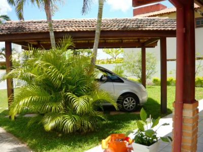 VENDE SE DOS CASAS TRES QUADRAS DO MAR 