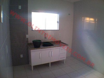 Olinto Imóveis vende Duplex 2 qts no Village em Rio das Ostras