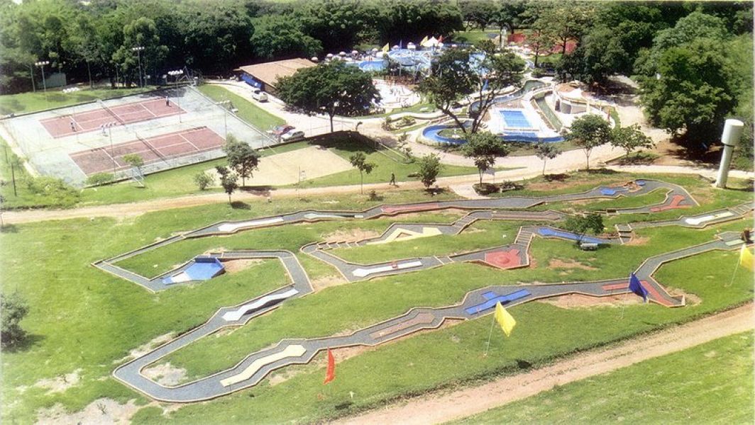Campo de mini golfe