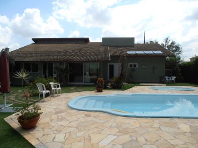 Casa em condomínio fechado em Cabreúva-SP