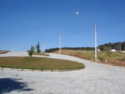 Condomínio fechado em Monte Alegre do Sul.   