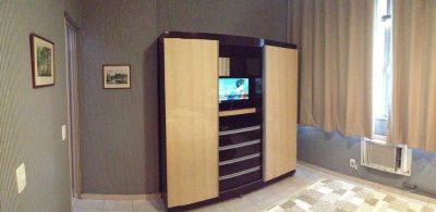 Quarto e sala na quadra da praia de Copacabana Ref.404