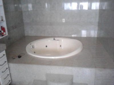 CASA A VENDA 4 QUARTOS A VENDA EM MACEIO