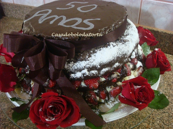 Fazemos sua festa com nossos Bolos, tortas, e bolos Naked Cake
