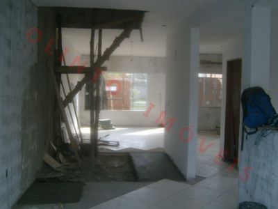 Olinto Imóveis vende Duplex 3 qts no Ouro Verde em Rio das Ostras