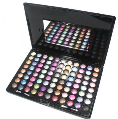 Vendo maquiagem, pincéis e acessórios no atacado: Os preços são melhores do que os da 25 de março!