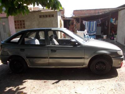 VENDO OU TROCO: VW-POINTER GLI 1.8, C/GNV