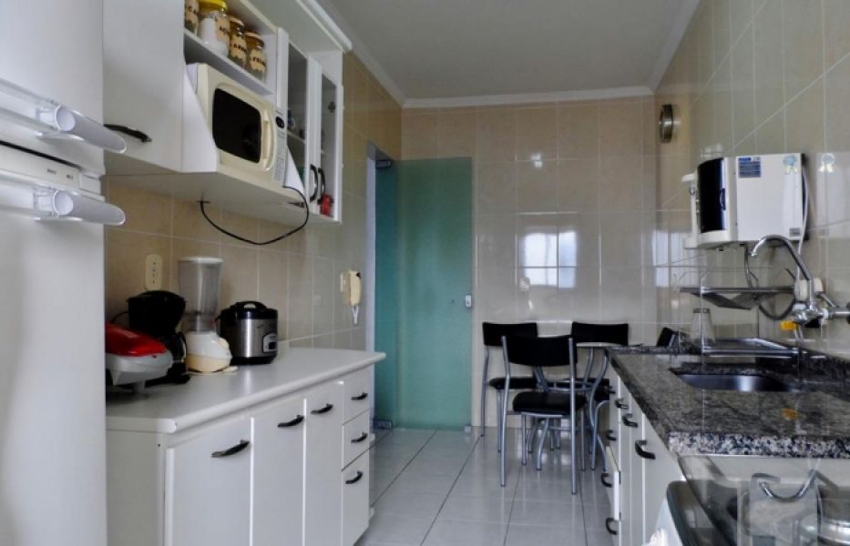 Cód. M008 Frente ao mar alto padrão 2 dormitórios c/ piscina