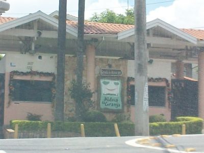 terreno no coração da GRANJA VIANA.um verdadeiro achado!