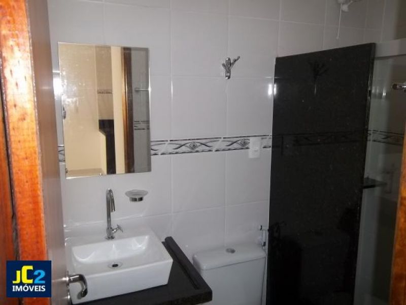 Casa Duplex Nova 03 Quartos 02 Wc Excelente Localização