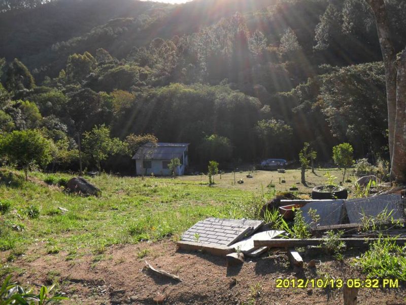 Sitio 3000m² com casa antiga habitavel, Espigão,Viamão