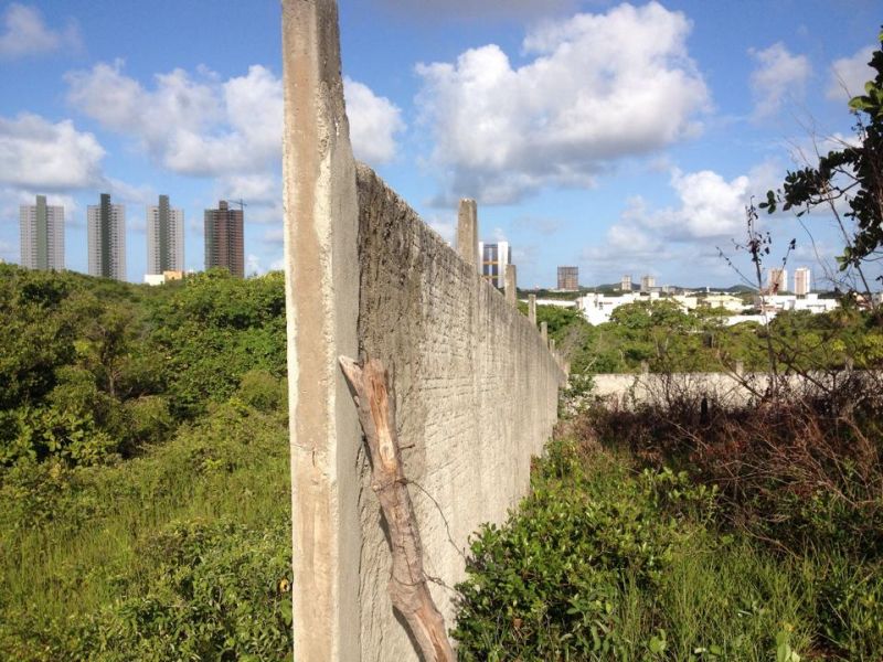 Terreno em Ponta Negra - Código TE00002