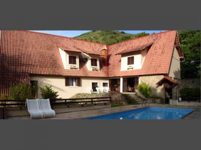 Casa em condominio a venda em Angra dos Reis 