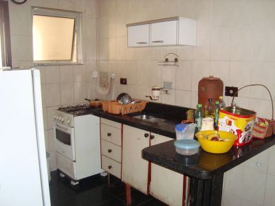 TROCO APTO POR 1 CASA NAS IMEDIAÇÕES CENTRO GUARULHOS SP