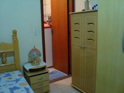 Casa a venda com terreno para construção na frente, ótima localização