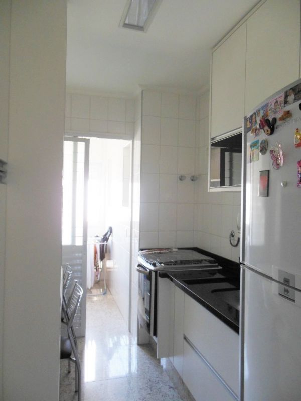 Apartamento no Ipiranga, 3 Dormitórios por preço de 2, com 1 vaga.