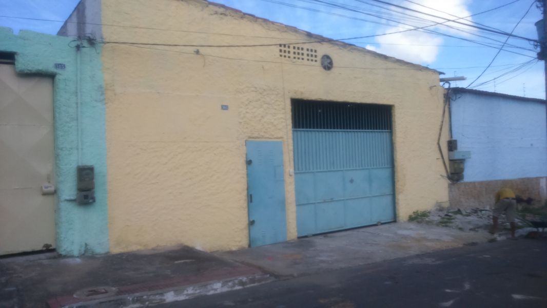 Aluga se galpao na serra,es