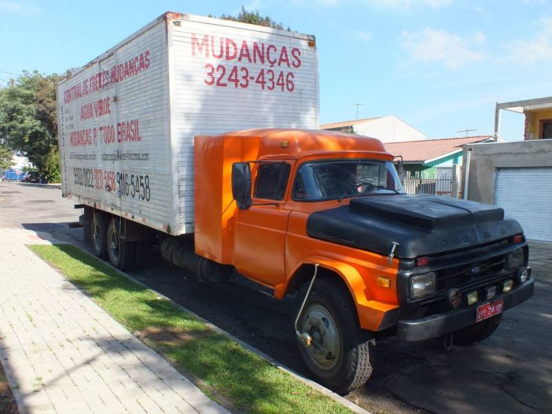 Fretes e Mudanças Água Verde