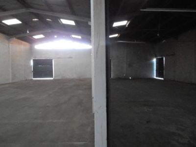 CONJUNTO DE GALPÕES