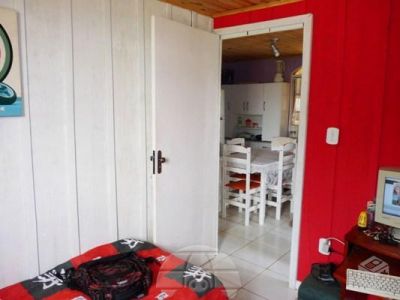 CASA MISTA SEMI NOVA (2 ANOS)  CURITIBA