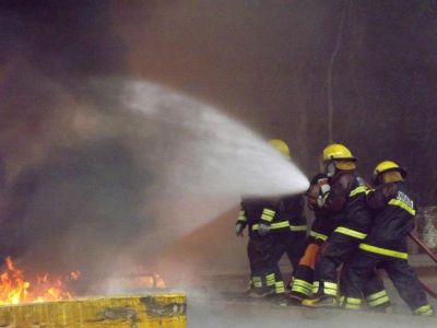 Extintores e matérias para combate a incêndio 