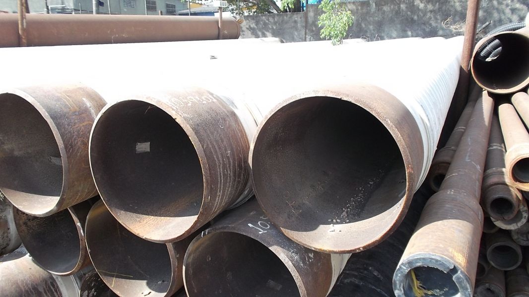 147 ton de tubos de aço de 20 x 0,688 pol