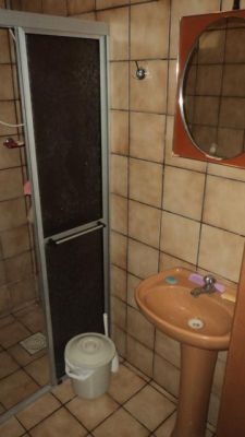 aluga-se casa na praia da pinheira