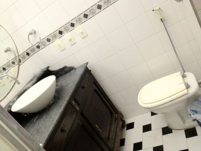 Quarto e sala na quadra da praia de Copacabana Ref.404