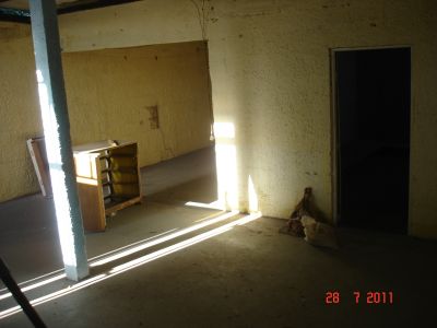 CASA 3 QUARTOS PARA FINS COMERCIAIS