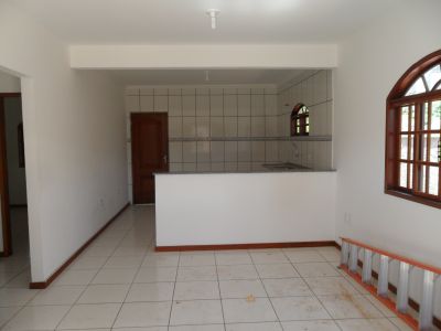 CASA DE PRIMEIRA LOCAÇÃO EM GUAPIMIRIM