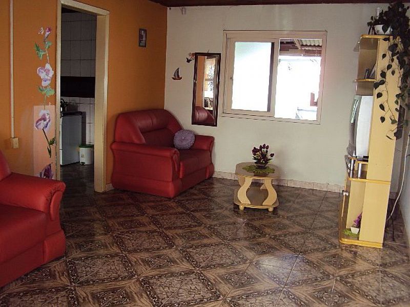 Casa de barbada! Boa e barata em ótimo estado de conservação.