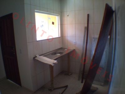 Olinto Imóveis vende Duplex 2 qts no Extensão Serramar  em Rio das Ostras