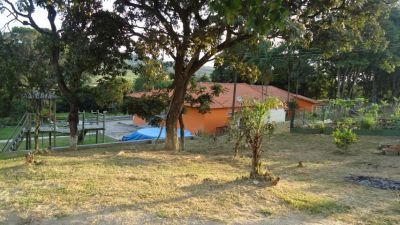 sitio proximo a Para de Minas, MG , 10 ha 2.5 Km BR. 262 , com casa 4 quartos 