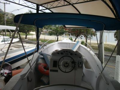 ALUGO LANCHA  DIESEL PARA 8 PESSOAS 