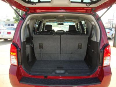 Nissan Pathfinder modelo 2009 € 11300