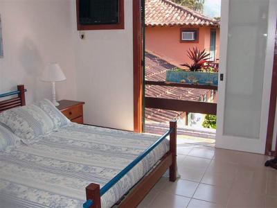  Apartamento a venda em Condomínio fechado de Angra dos Reis